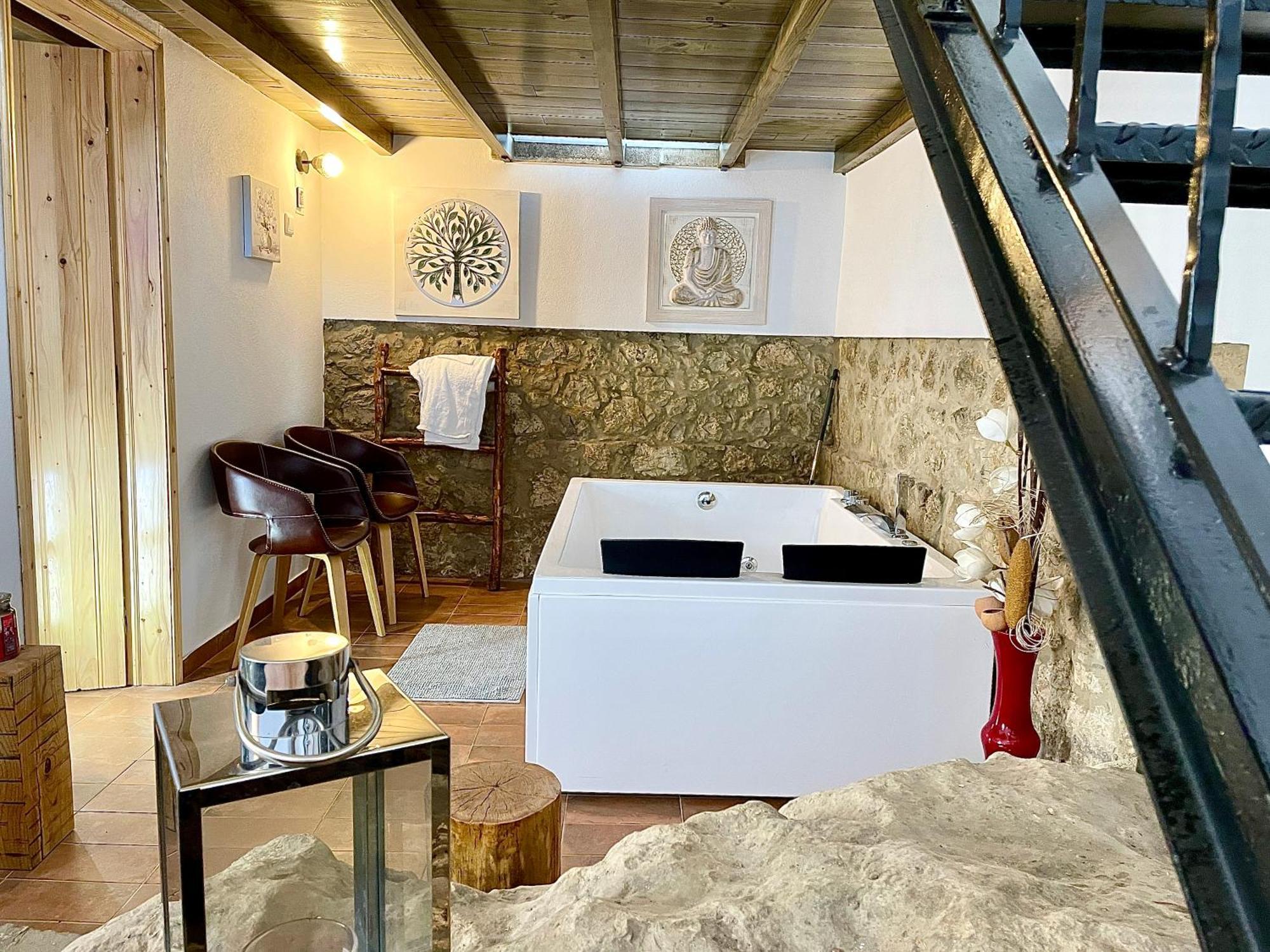Tufa Guest House, Wellness & - Campus